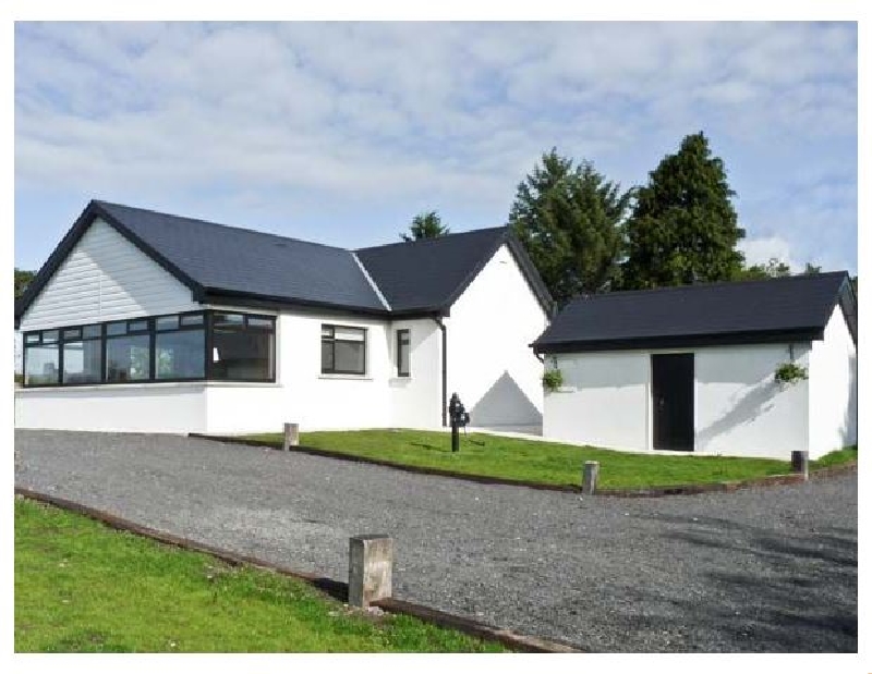 Click here for more about Claddagh Cottage
